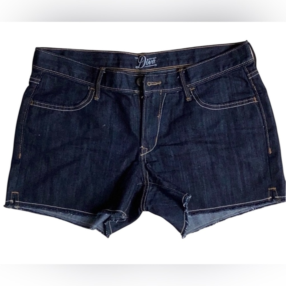 Women’s Old Navy Diva Dark Blue Denim Shorts. Size 10
Brand new condition.